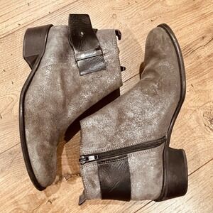 Davos Gomma Boots Booties Metallic Gray Buckle Zip Up‎ Side Women's 38 / 8